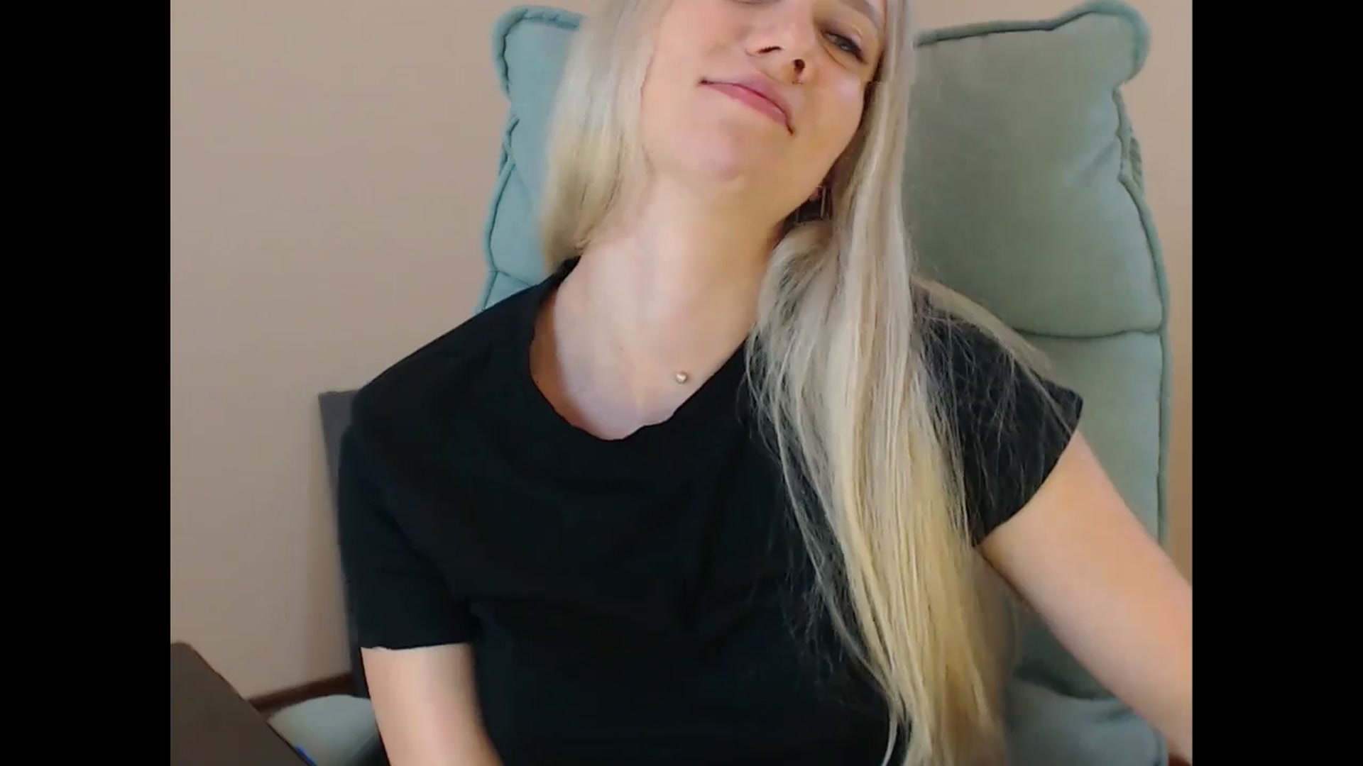 Gallery image thumbnail from Miss_Sylvia's myfreecams stream on, 07/16/2025, 17:38 image 13 of 20