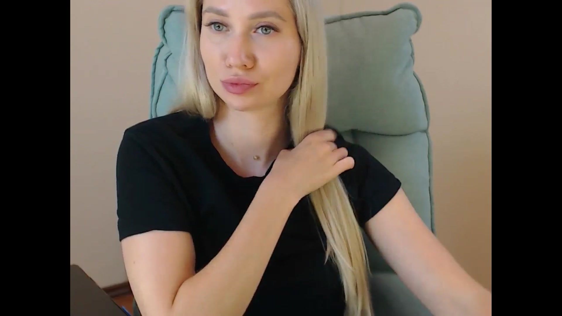 Gallery image thumbnail from Miss_Sylvia's myfreecams stream on, 07/16/2025, 17:38 image 19 of 20