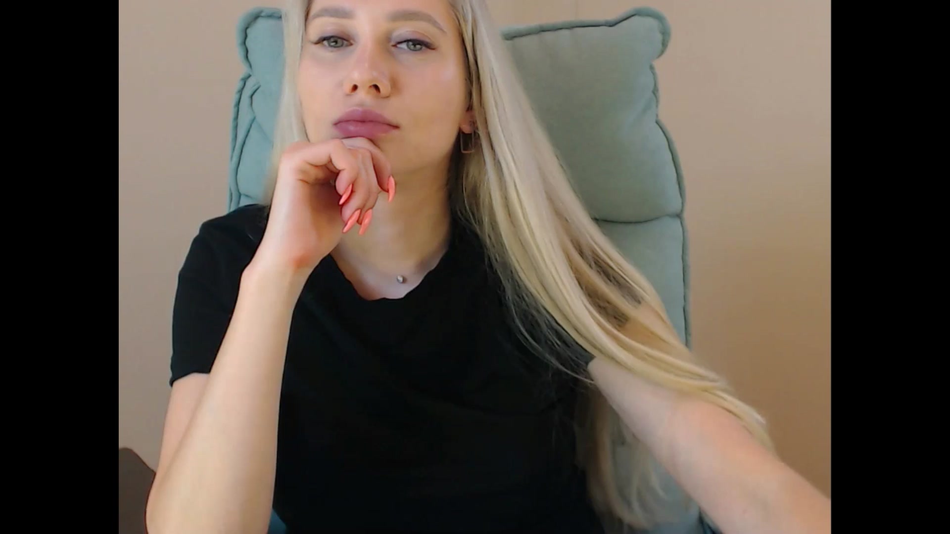 Gallery image thumbnail from Miss_Sylvia's myfreecams stream on, 07/16/2025, 17:38 image 8 of 20