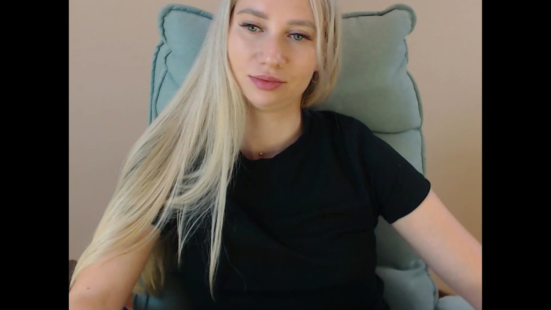 Gallery image thumbnail from Miss_Sylvia's myfreecams stream on, 07/16/2025, 17:38 image 9 of 20
