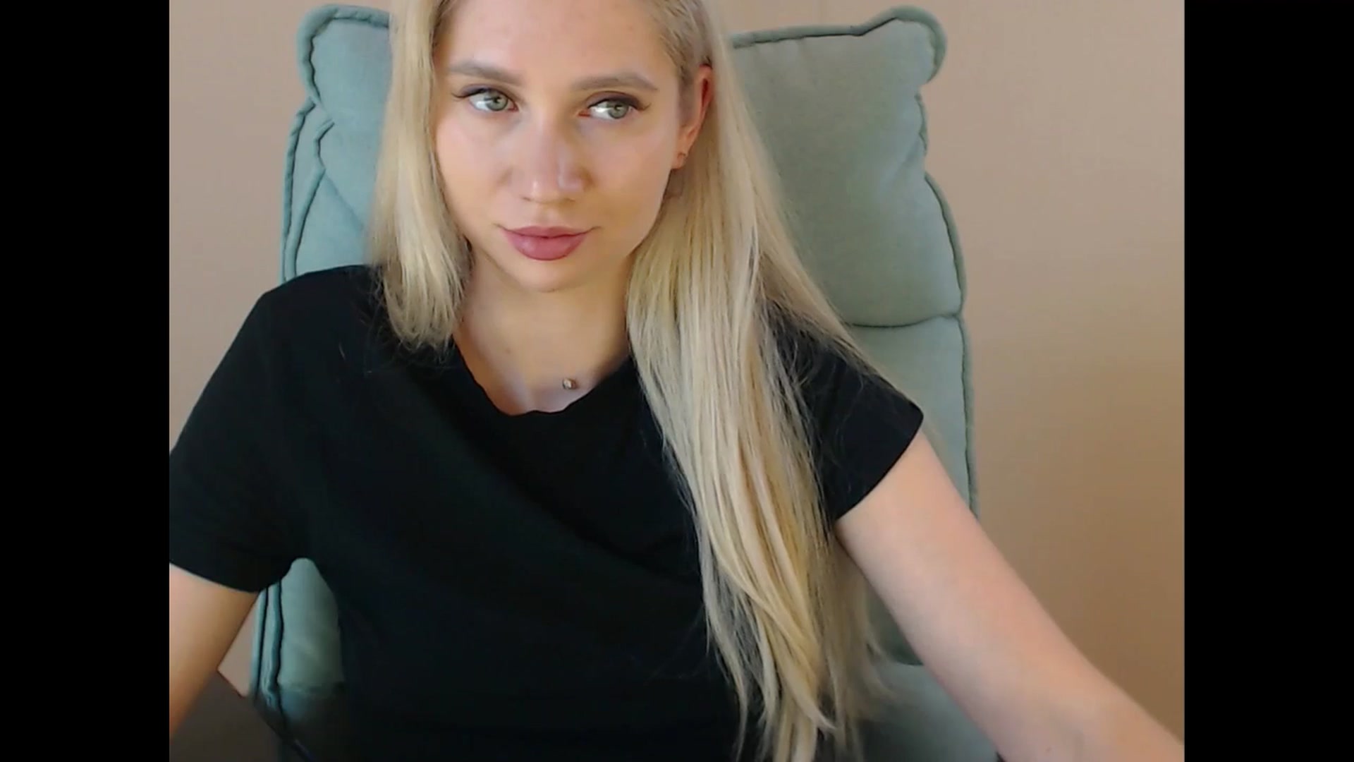 Gallery image thumbnail from Miss_Sylvia's myfreecams stream on, 07/16/2025, 17:38 image 7 of 20