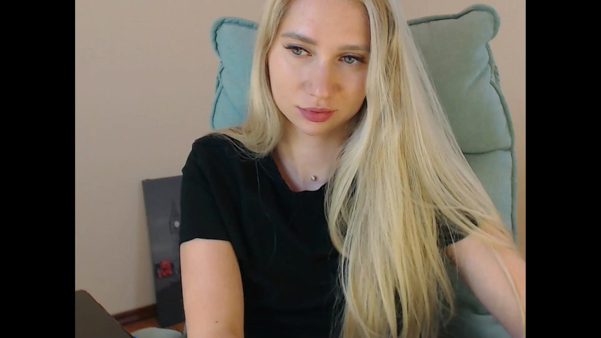 Gallery image thumbnail from Miss_Sylvia's myfreecams stream on, 07/16/2025, 18:04 image 9 of 20