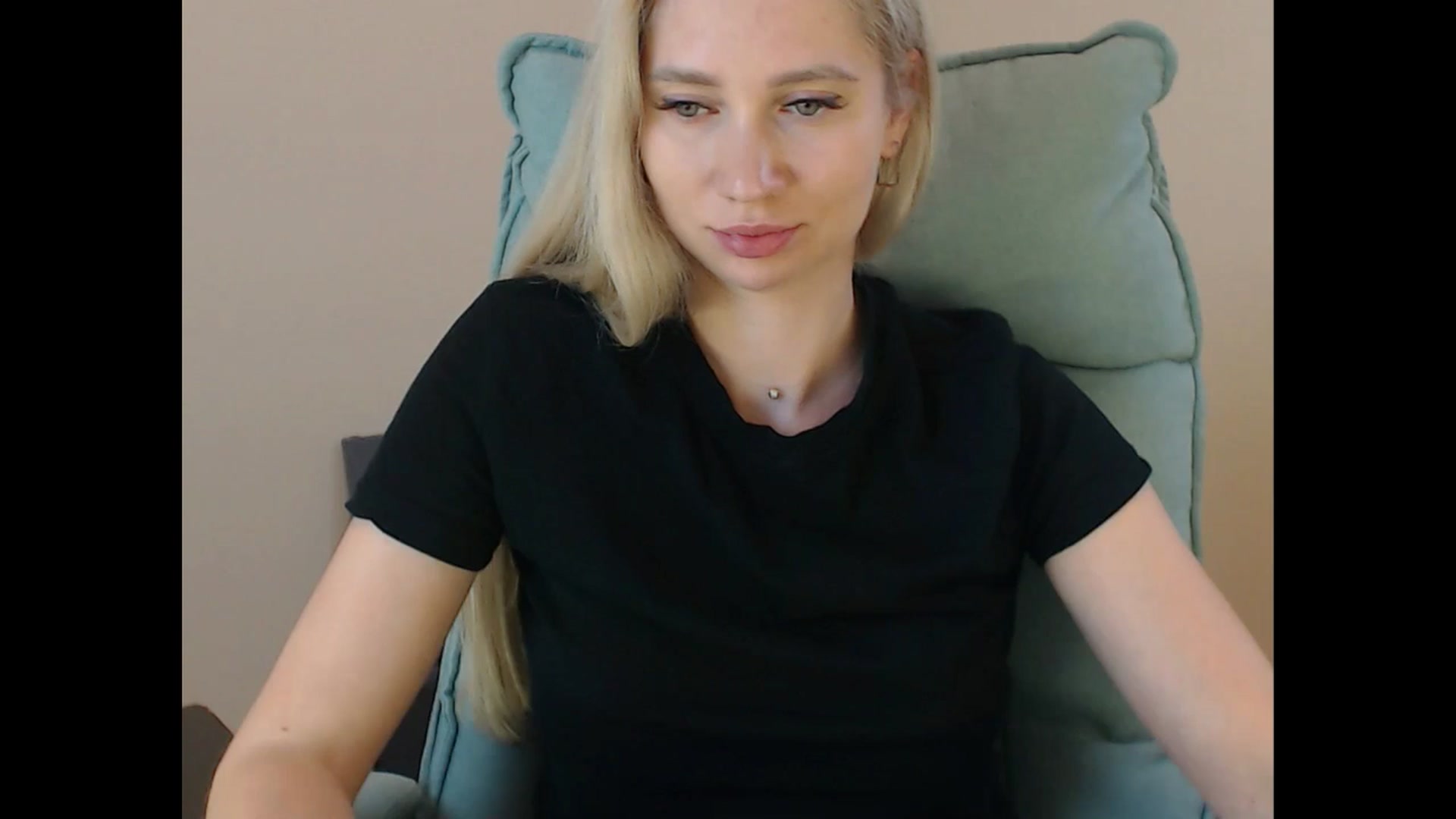 Gallery image thumbnail from Miss_Sylvia's myfreecams stream on, 07/16/2025, 18:47 image 4 of 20