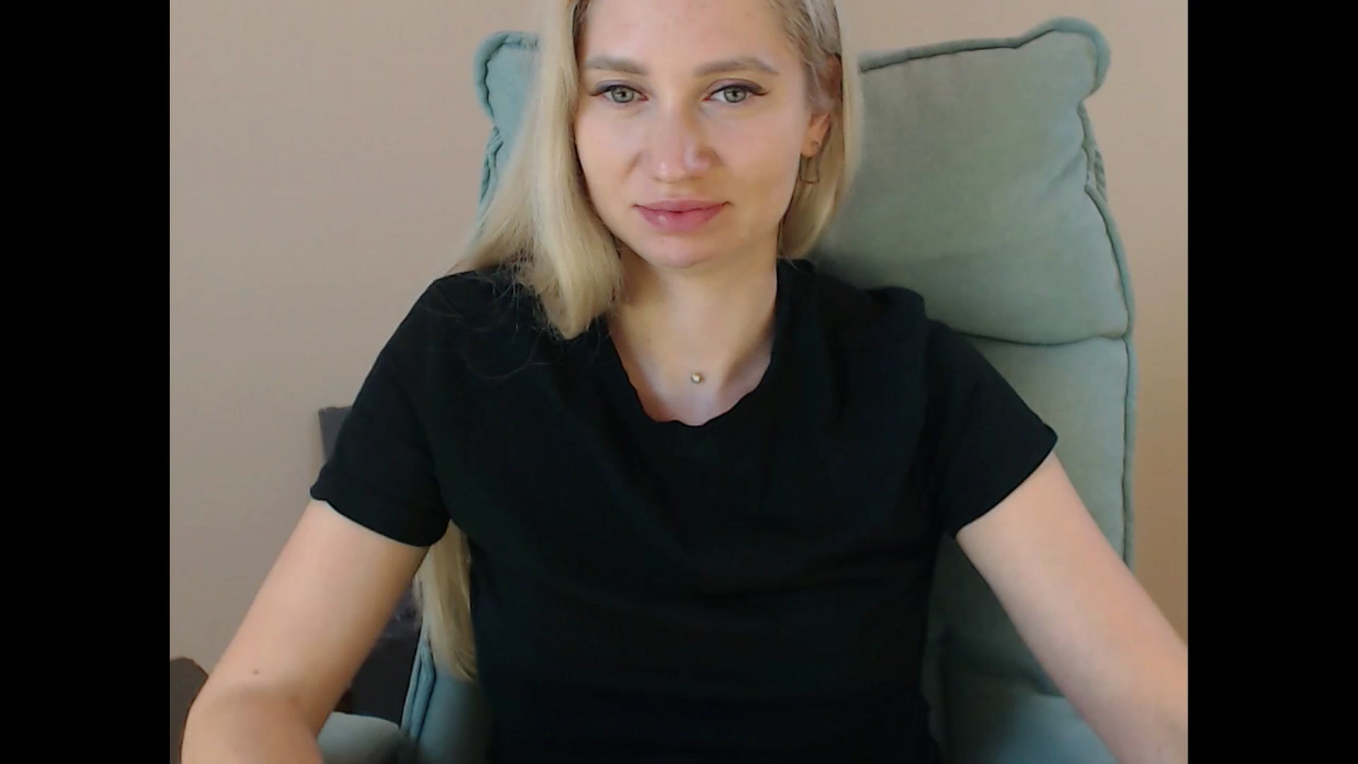 Gallery image thumbnail from Miss_Sylvia's myfreecams stream on, 07/16/2025, 18:47 image 7 of 20