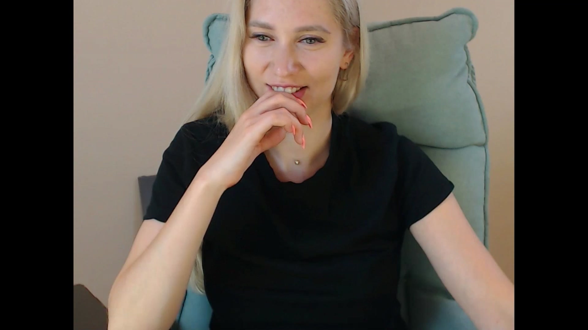 Gallery image thumbnail from Miss_Sylvia's myfreecams stream on, 07/16/2025, 18:47 image 8 of 20
