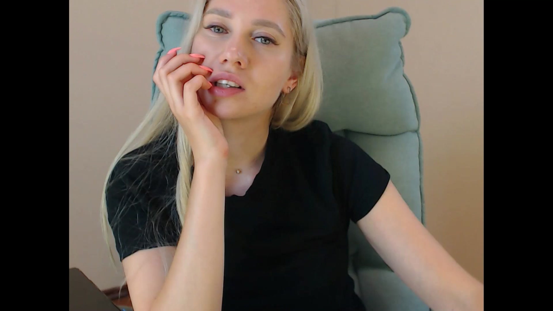 Gallery image thumbnail from Miss_Sylvia's myfreecams stream on, 07/16/2025, 18:47 image 16 of 20