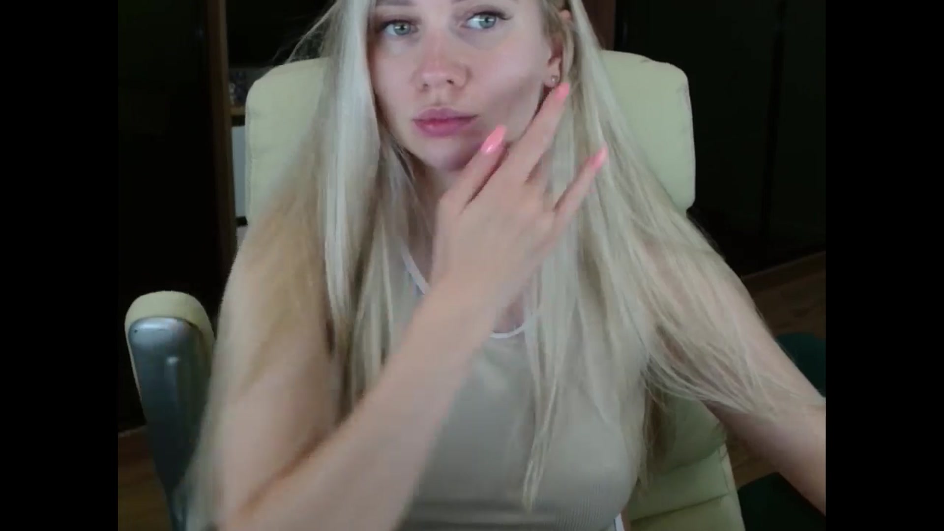 Gallery image thumbnail from Miss_Sylvia's myfreecams stream on, 07/20/2025, 20:07 image 13 of 20