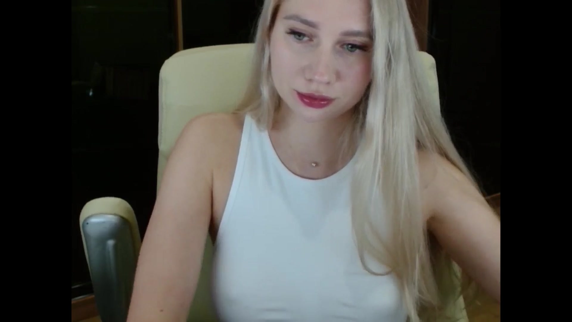 Gallery image thumbnail from Miss_Sylvia's myfreecams stream on, 07/27/2025, 18:56 image 4 of 20