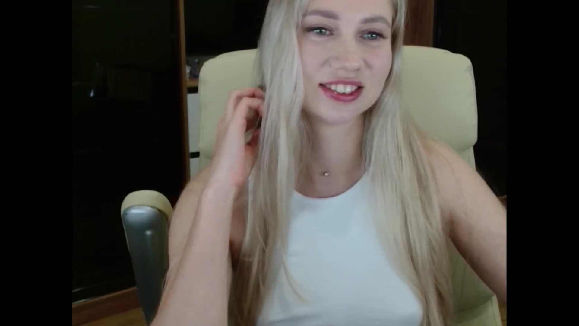 Gallery image thumbnail from Miss_Sylvia's myfreecams stream on, 07/27/2025, 18:56 image 11 of 20