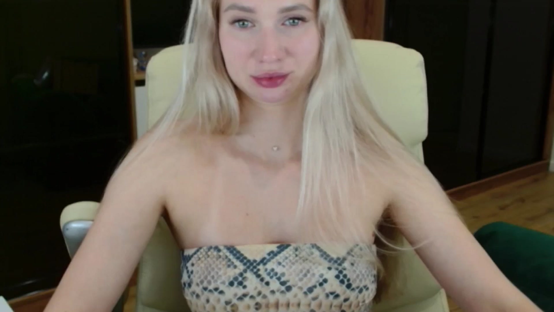 Gallery image thumbnail from Miss_Sylvia's myfreecams stream on, 07/28/2025, 19:51 image 7 of 20