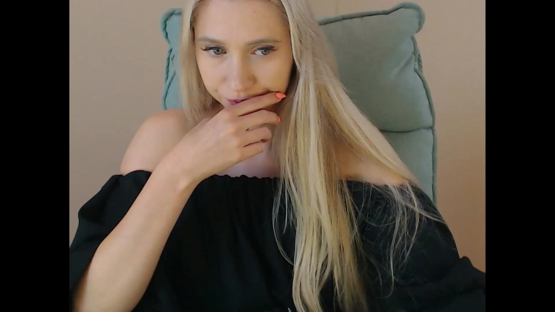 Gallery image thumbnail from Miss_Sylvia's myfreecams stream on, 07/29/2025, 17:46 image 2 of 20