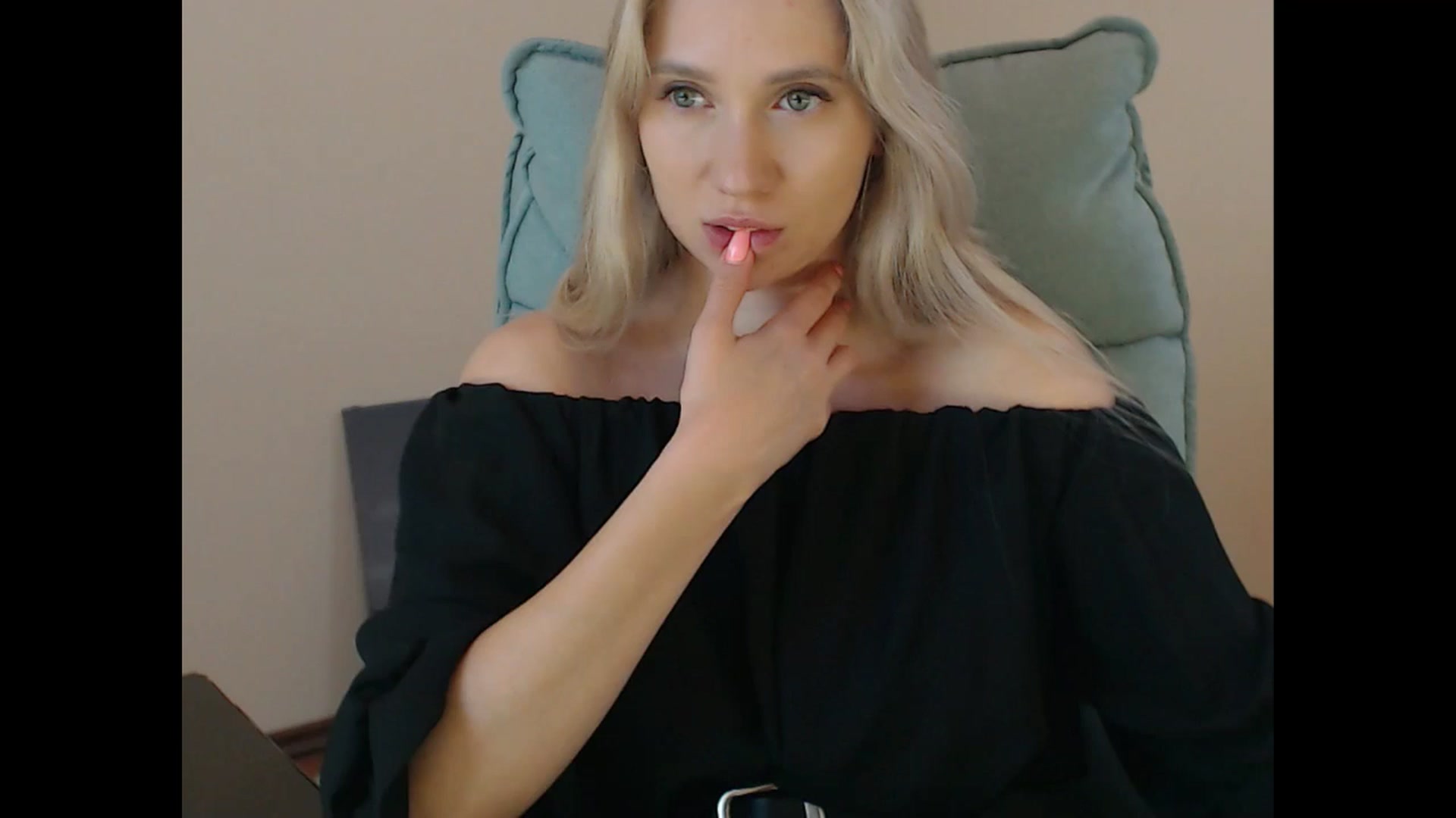 Gallery image thumbnail from Miss_Sylvia's myfreecams stream on, 07/29/2025, 20:13 image 7 of 20