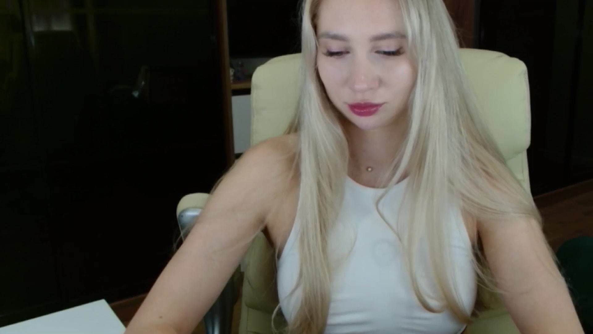 Gallery image thumbnail from Miss_Sylvia's myfreecams stream on, 07/30/2025, 20:41 image 3 of 20