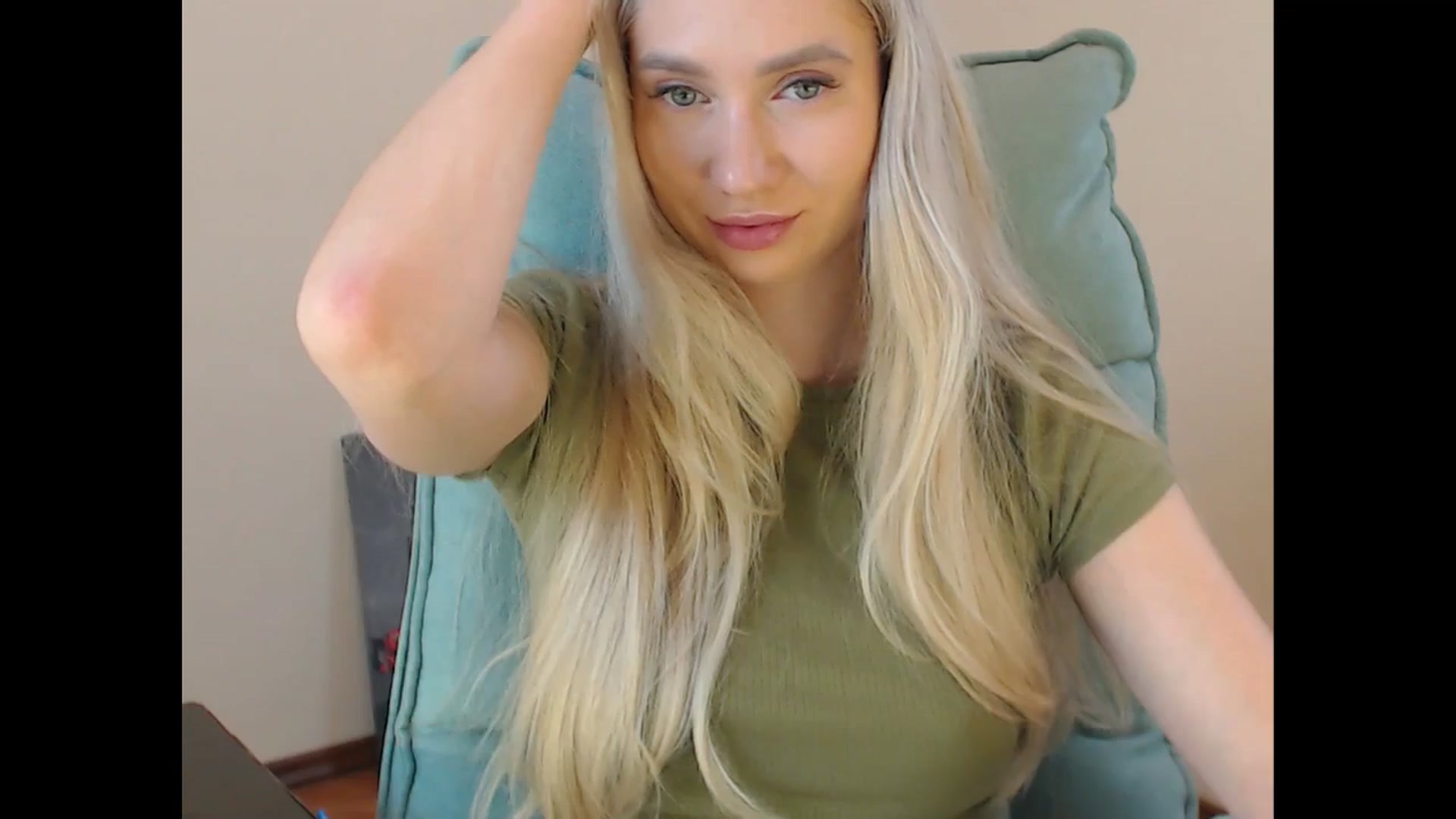 Gallery image thumbnail from Miss_Sylvia's myfreecams stream on, 07/31/2025, 14:40 image 19 of 20