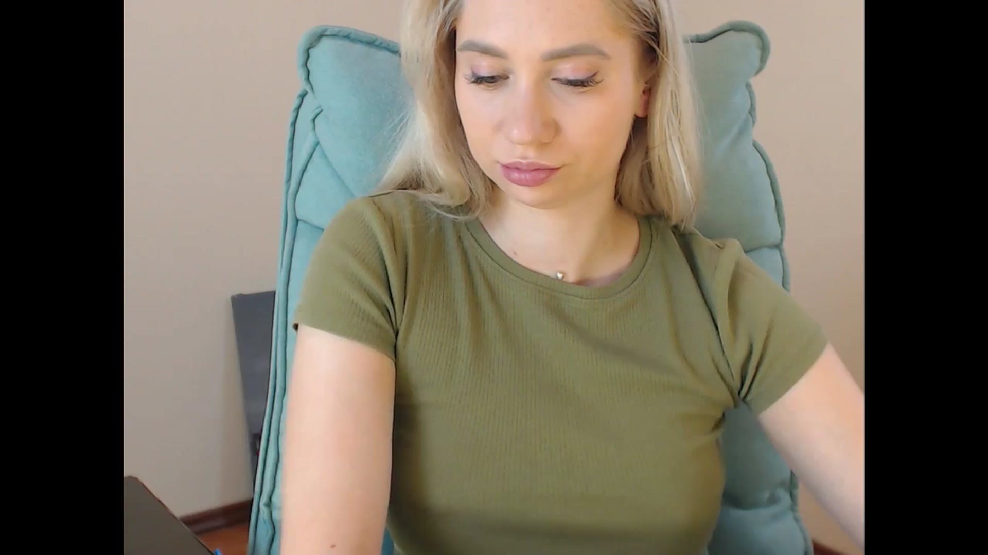 Gallery image thumbnail from Miss_Sylvia's myfreecams stream on, 07/31/2025, 14:40 image 7 of 20