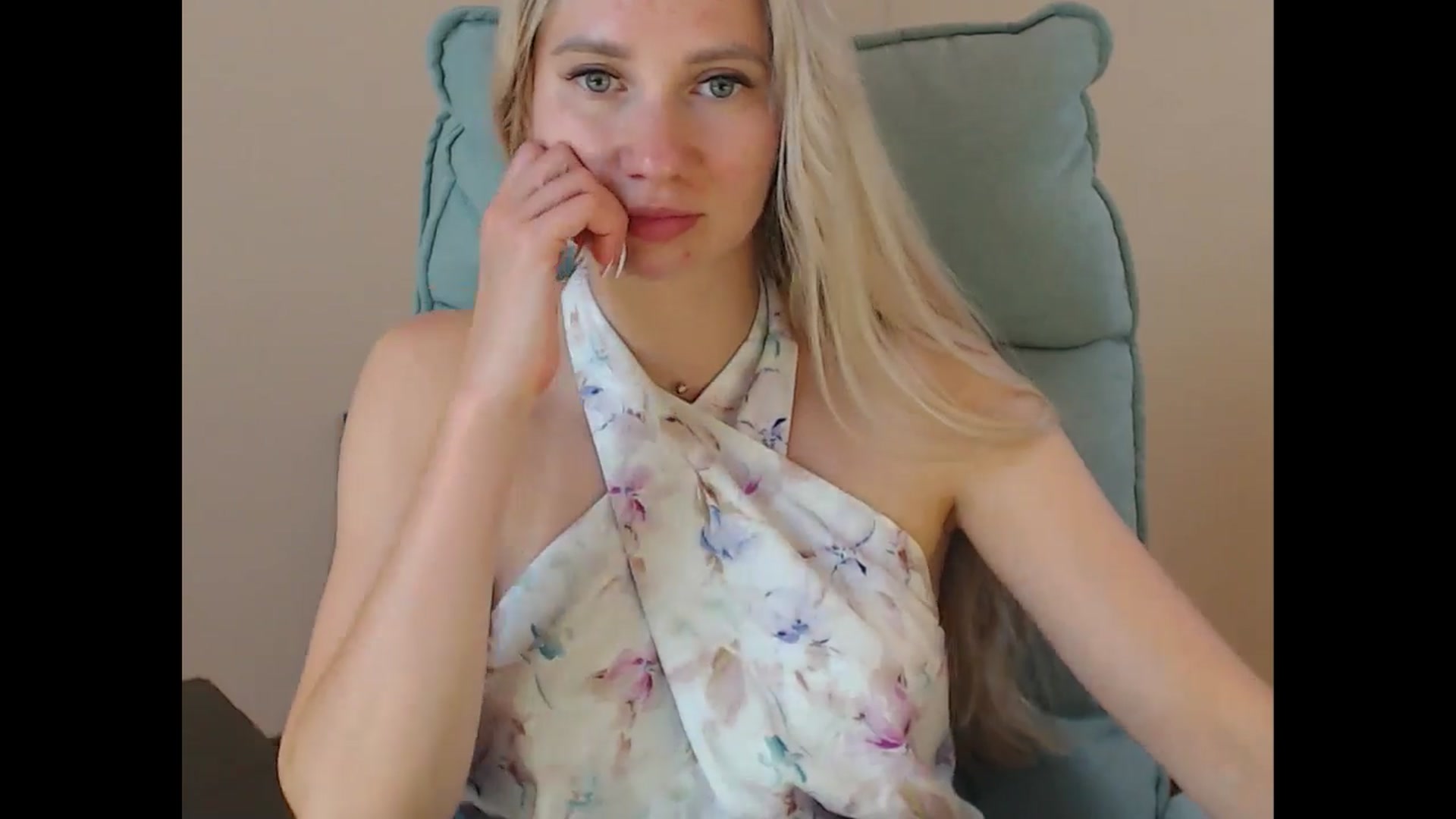 Gallery image thumbnail from Miss_Sylvia's myfreecams stream on, 08/03/2025, 20:15 image 18 of 20