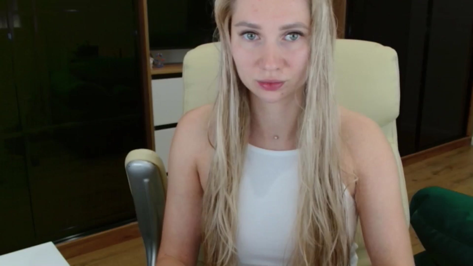 Gallery image thumbnail from Miss_Sylvia's myfreecams stream on, 08/04/2025, 15:14 image 1 of 20