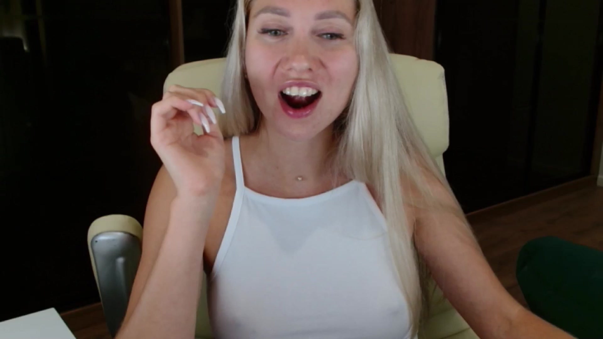 Gallery image thumbnail from Miss_Sylvia's myfreecams stream on, 08/18/2025, 18:12 image 17 of 20