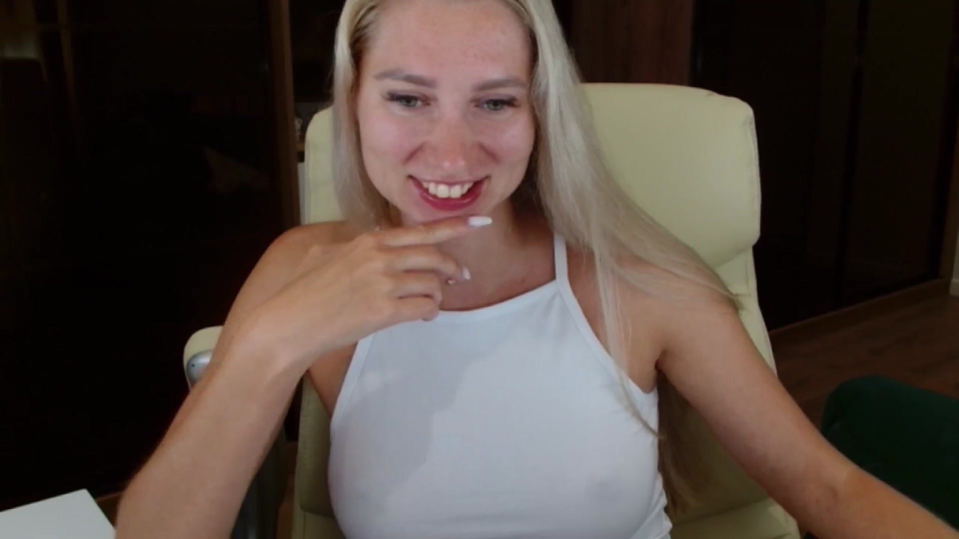 Gallery image thumbnail from Miss_Sylvia's myfreecams stream on, 08/18/2025, 18:12 image 3 of 20