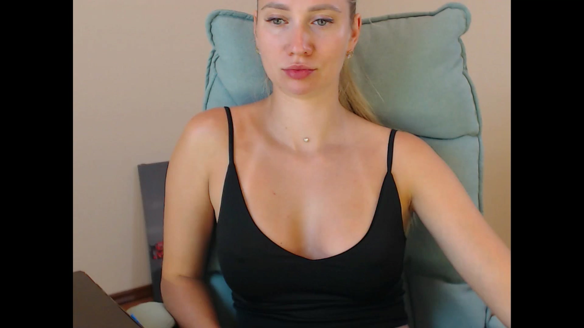 Gallery image thumbnail from Miss_Sylvia's myfreecams stream on, 08/19/2025, 17:06 image 16 of 20