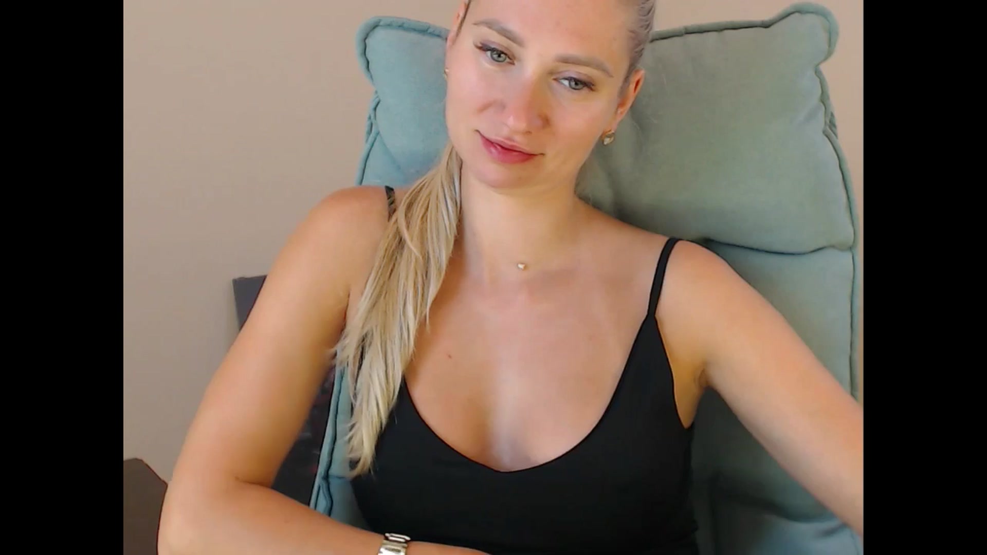 Gallery image thumbnail from Miss_Sylvia's myfreecams stream on, 08/19/2025, 17:06 image 12 of 20