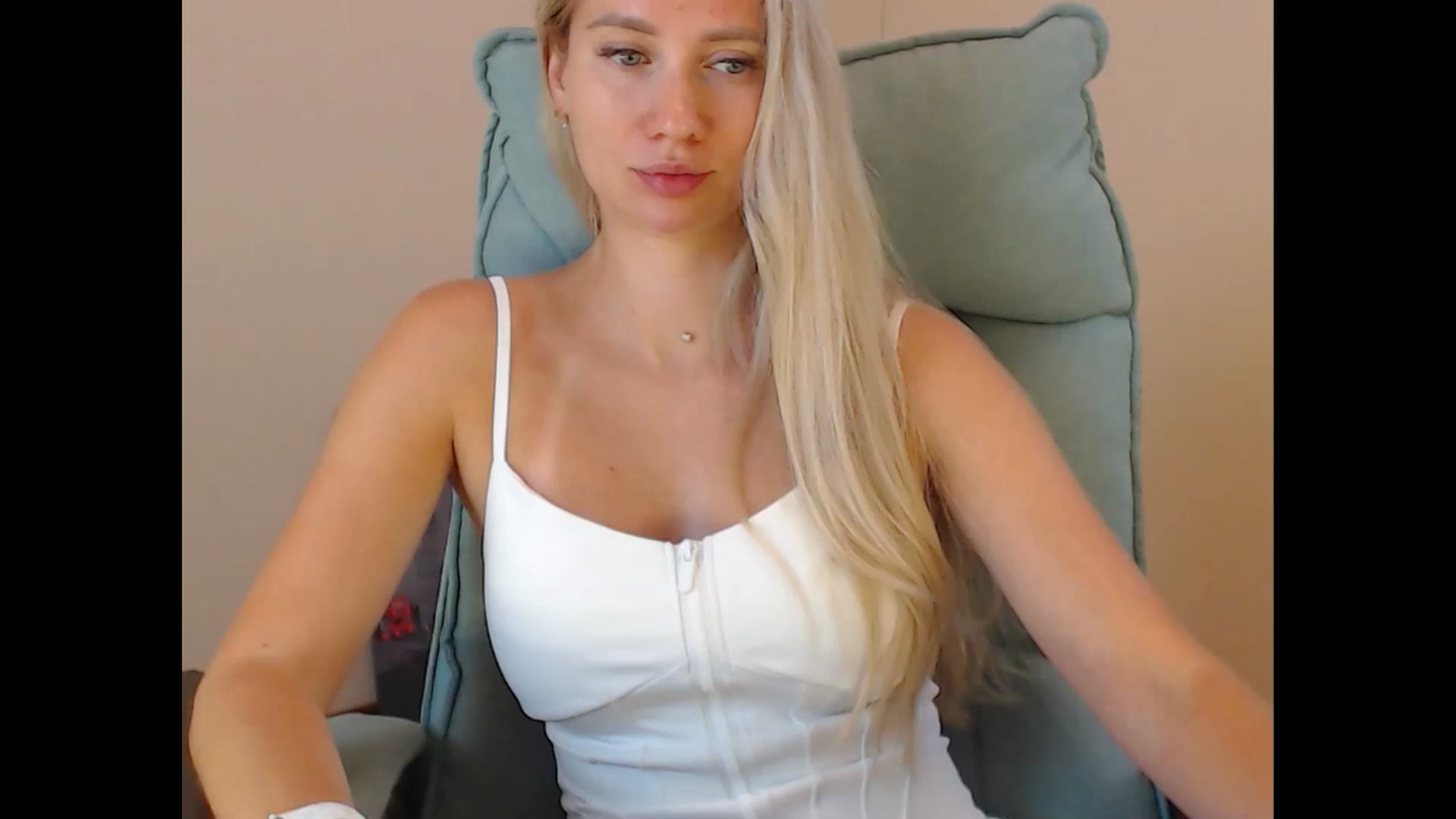 Gallery image thumbnail from Miss_Sylvia's myfreecams stream on, 08/21/2025, 16:20 image 15 of 20