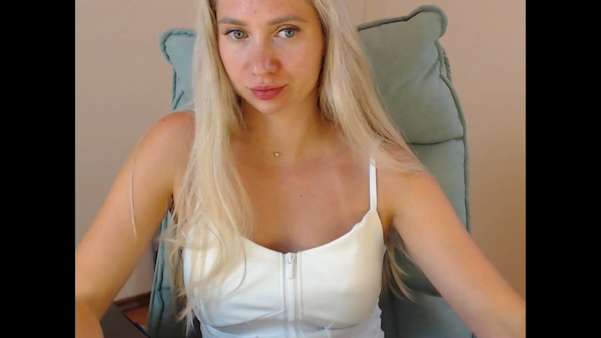 Gallery image thumbnail from Miss_Sylvia's myfreecams stream on, 08/21/2025, 17:13 image 3 of 20