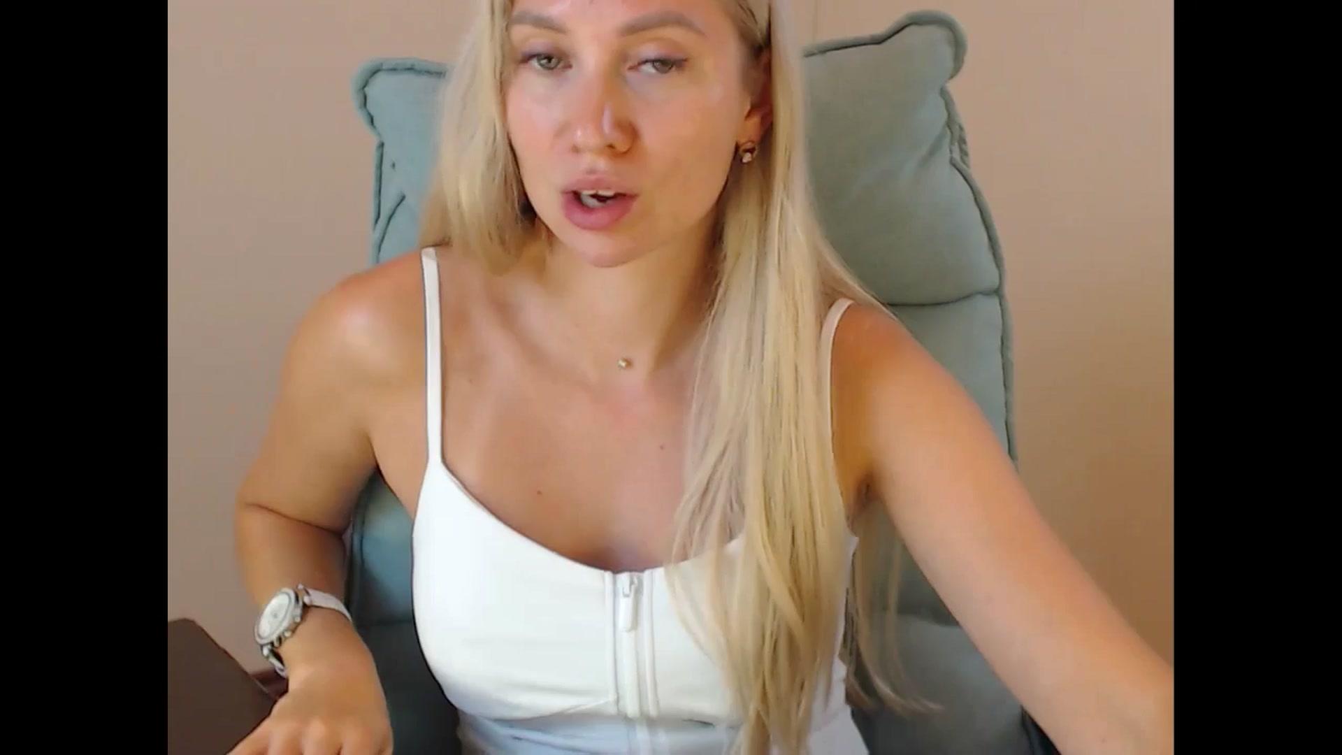 Gallery image thumbnail from Miss_Sylvia's myfreecams stream on, 08/21/2025, 17:13 image 17 of 20