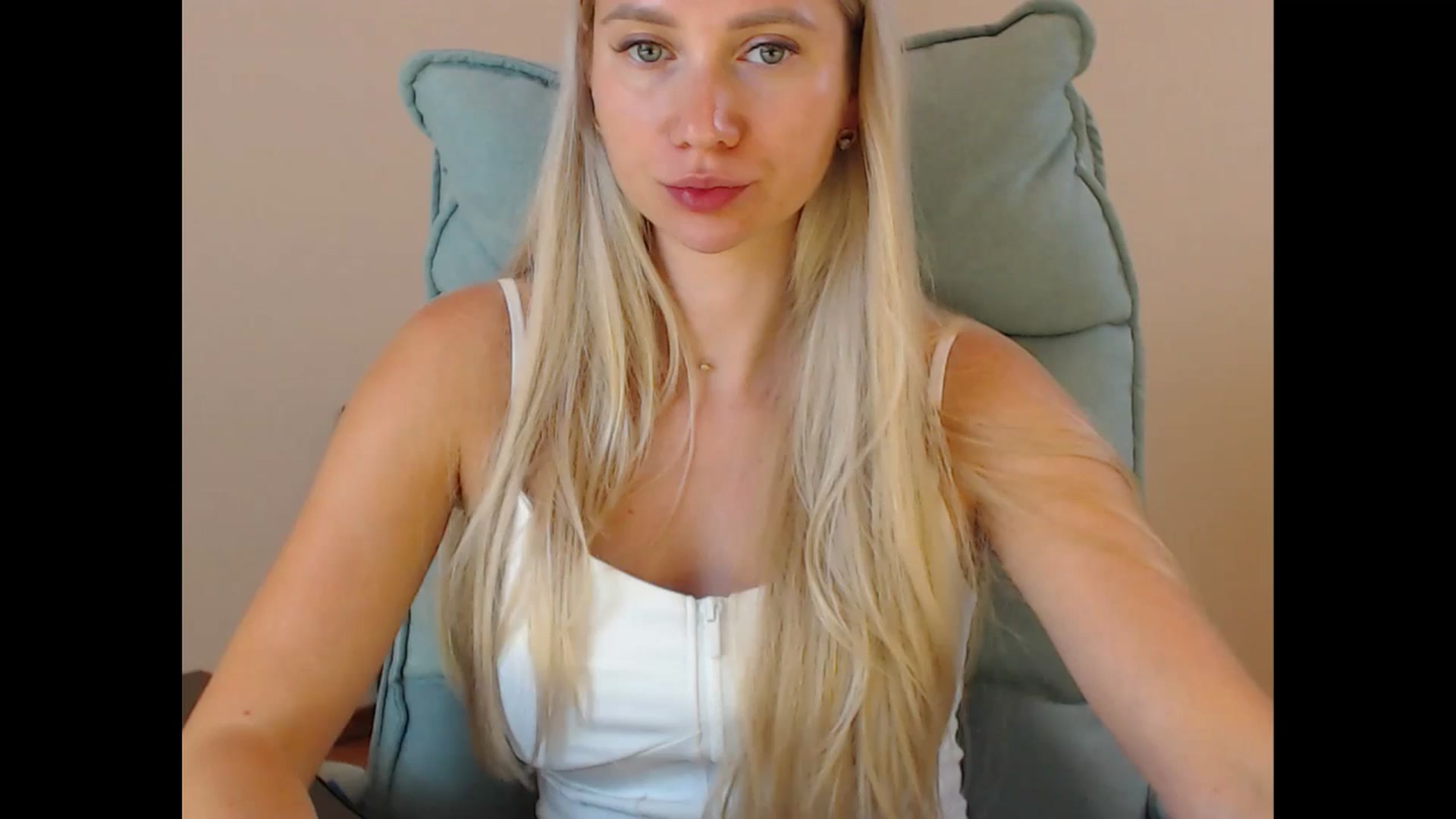 Gallery image thumbnail from Miss_Sylvia's myfreecams stream on, 08/21/2025, 17:13 image 20 of 20