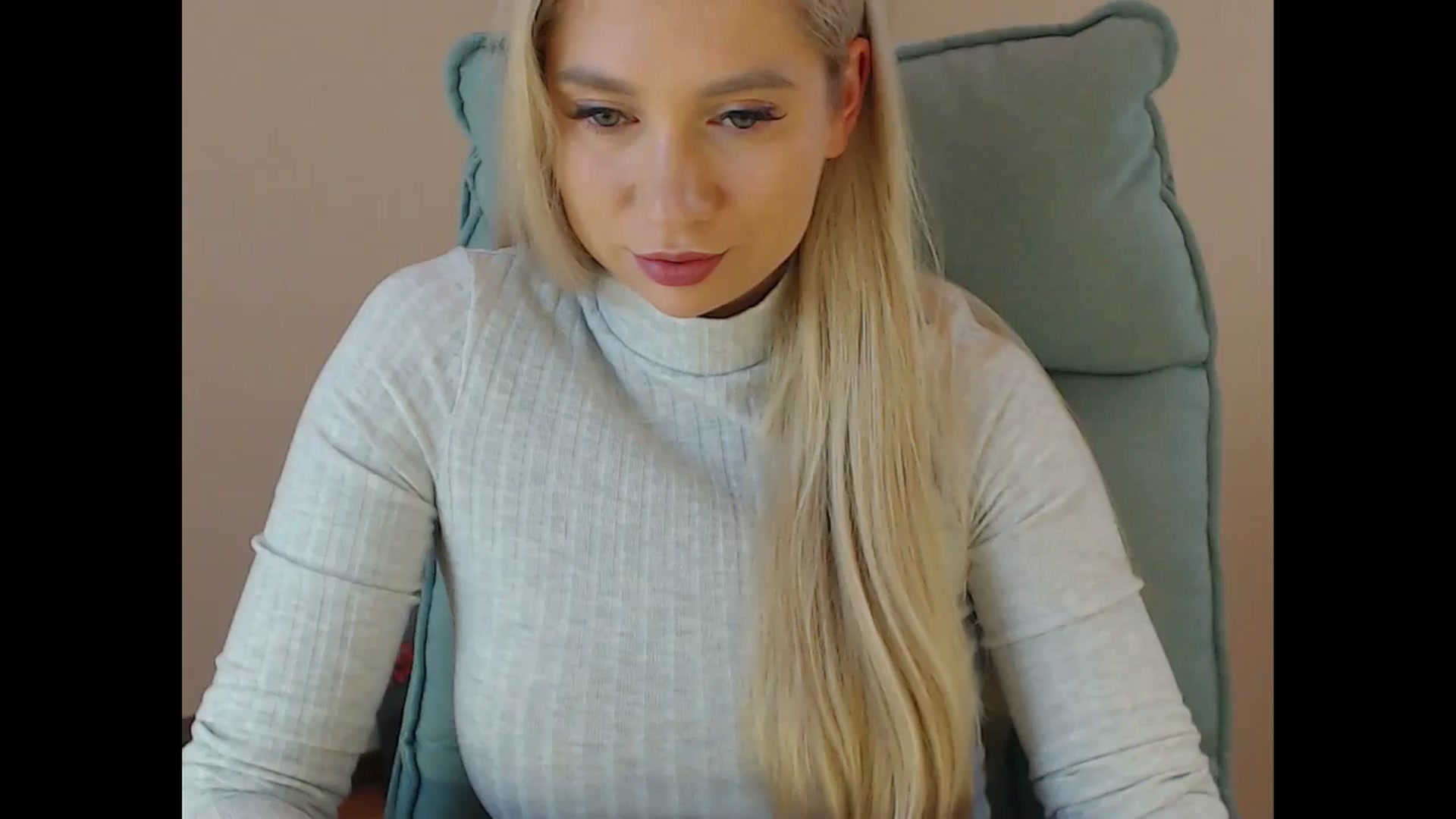 Gallery image thumbnail from Miss_Sylvia's myfreecams stream on, 08/26/2025, 17:13 image 10 of 20