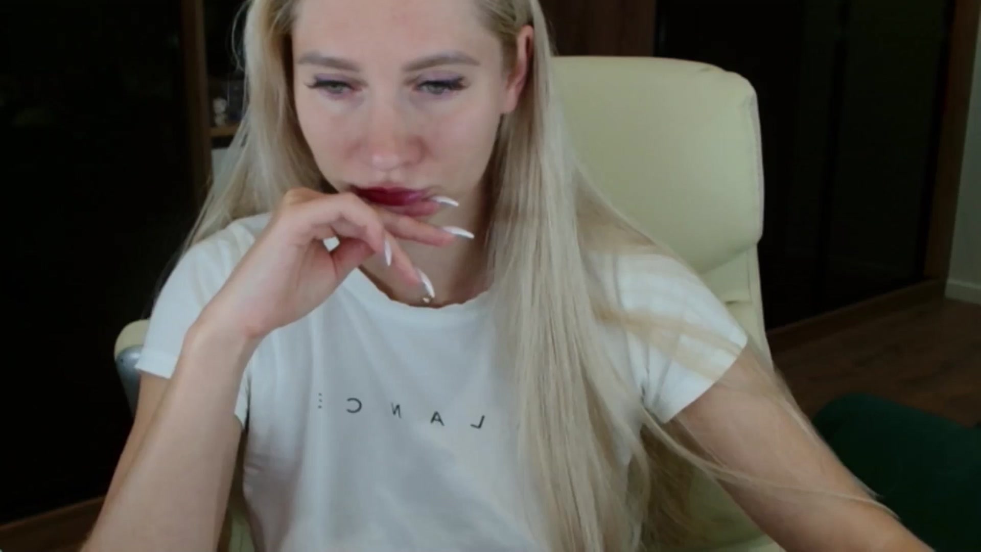 Gallery image thumbnail from Miss_Sylvia's myfreecams stream on, 08/27/2025, 18:29 image 8 of 20