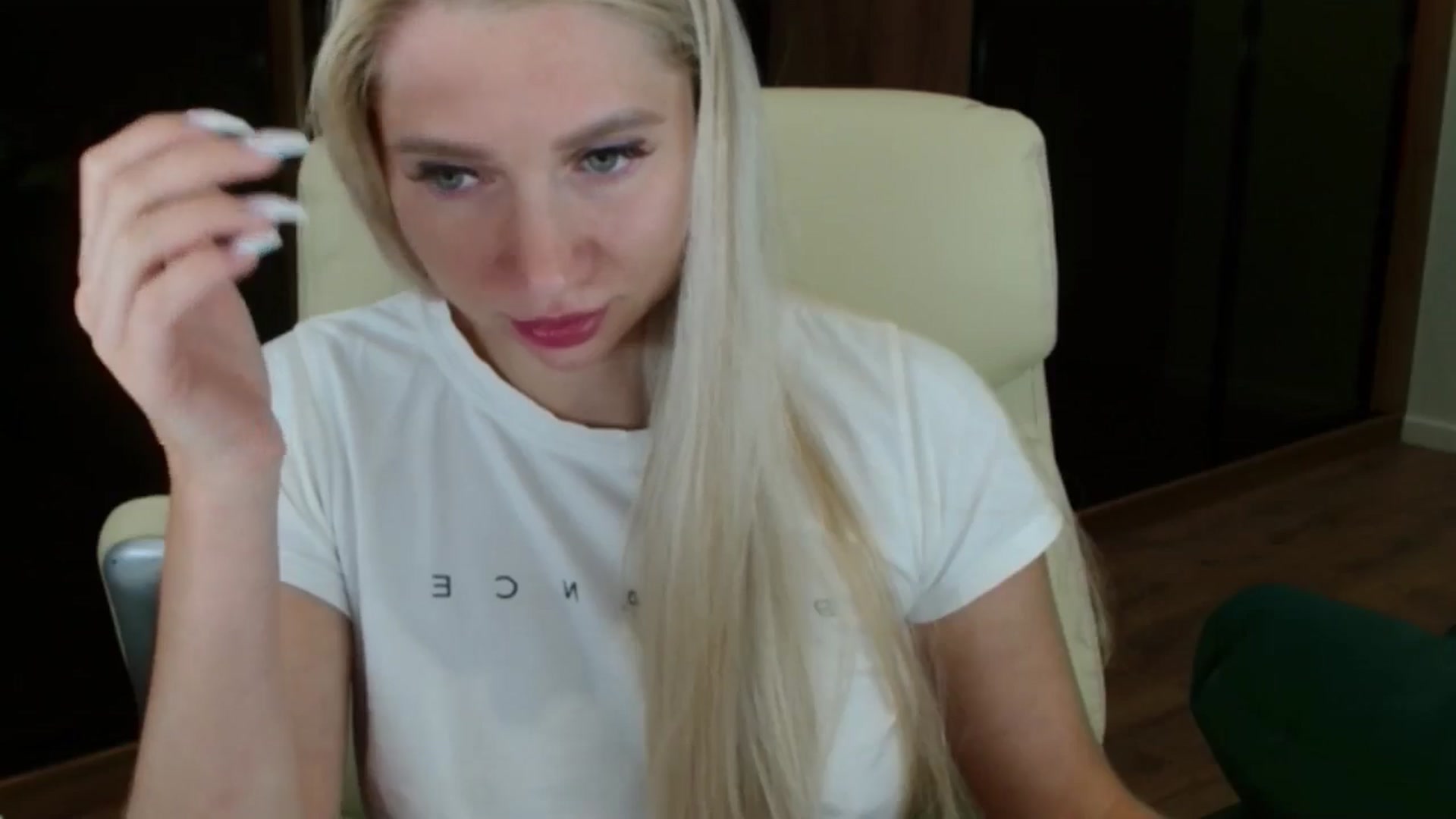 Gallery image thumbnail from Miss_Sylvia's myfreecams stream on, 08/27/2025, 18:29 image 4 of 20