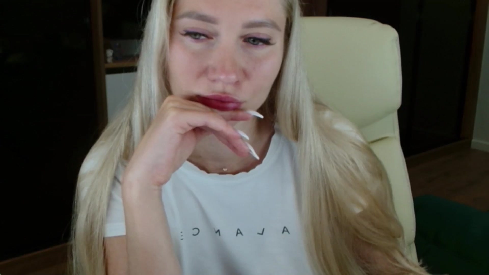 Gallery image thumbnail from Miss_Sylvia's myfreecams stream on, 08/27/2025, 18:29 image 15 of 20