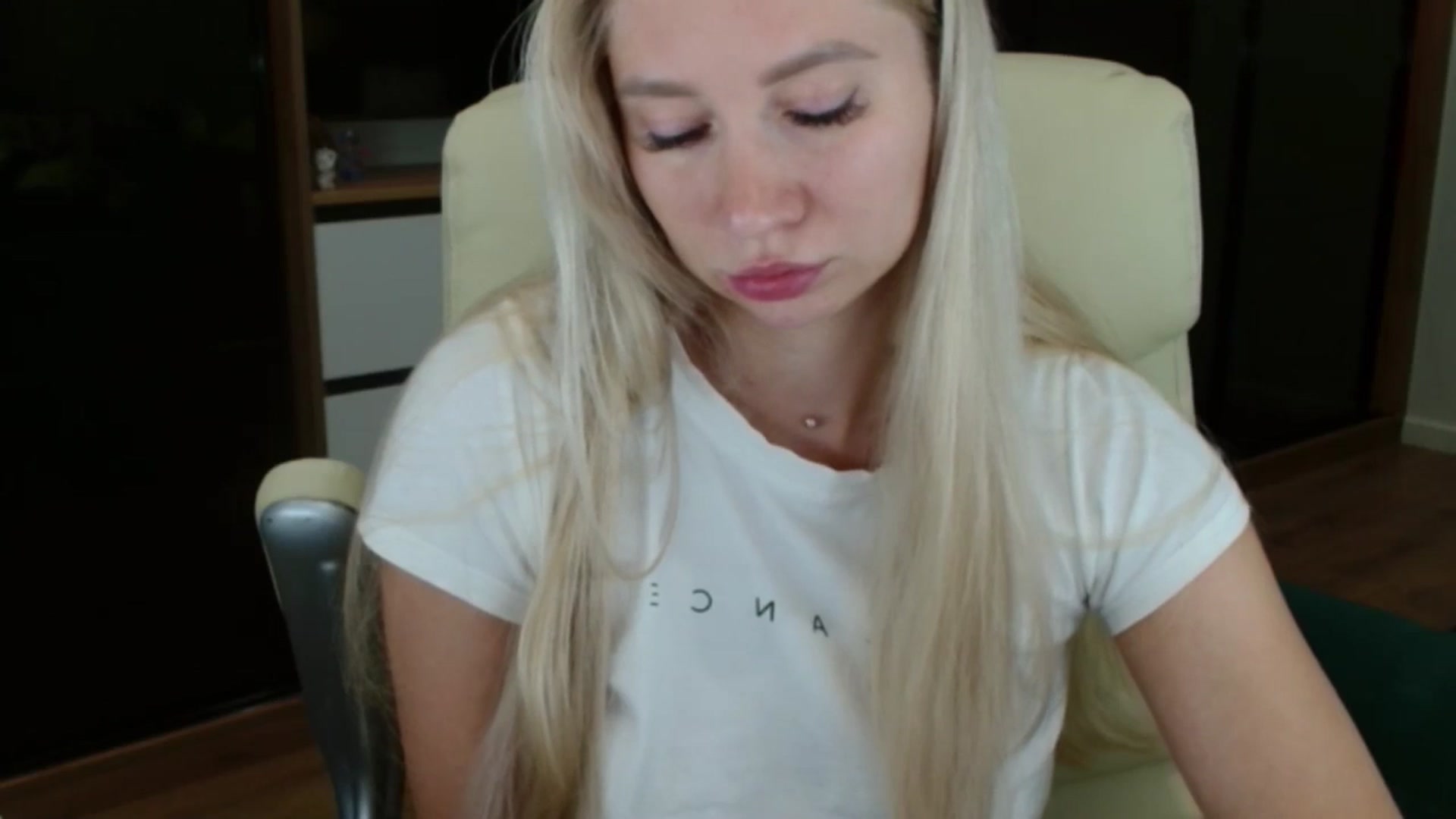 Gallery image thumbnail from Miss_Sylvia's myfreecams stream on, 08/27/2025, 18:29 image 16 of 20