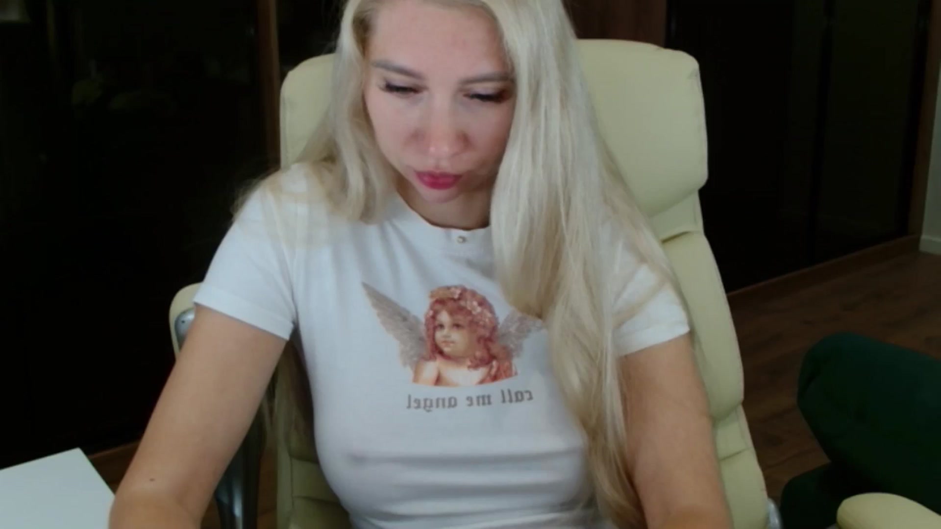 Gallery image thumbnail from Miss_Sylvia's myfreecams stream on, 08/28/2025, 14:30 image 1 of 20