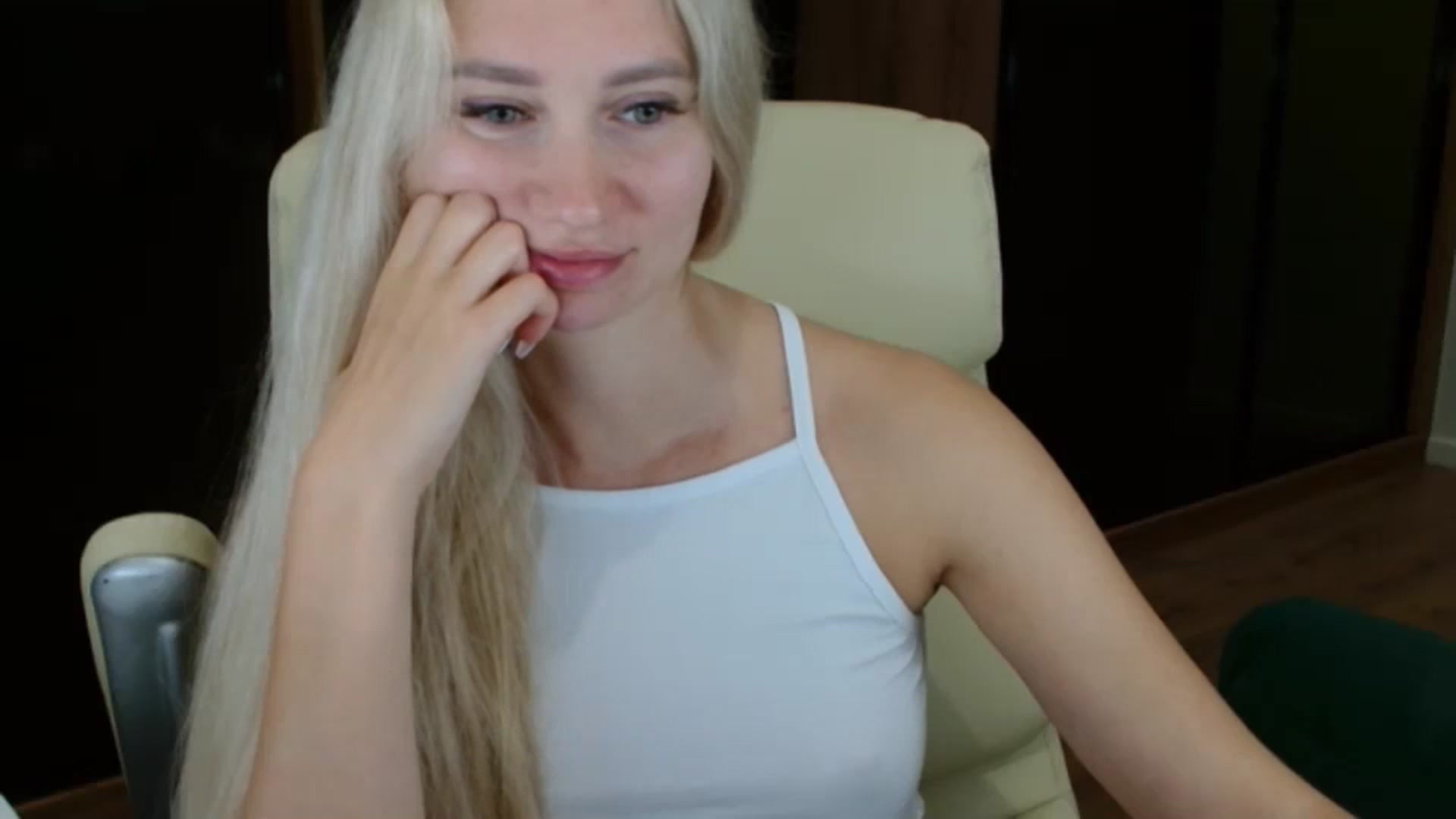 Gallery image thumbnail from Miss_Sylvia's myfreecams stream on, 08/29/2025, 20:40 image 15 of 20
