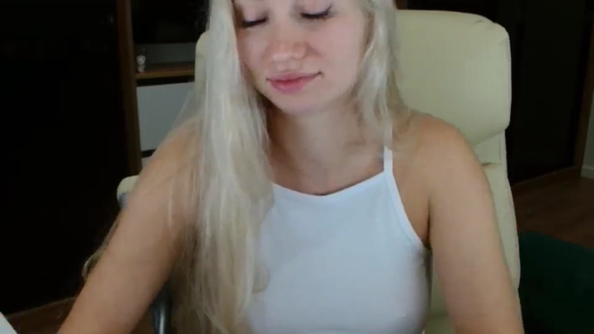Gallery image thumbnail from Miss_Sylvia's myfreecams stream on, 08/29/2025, 20:40 image 4 of 20