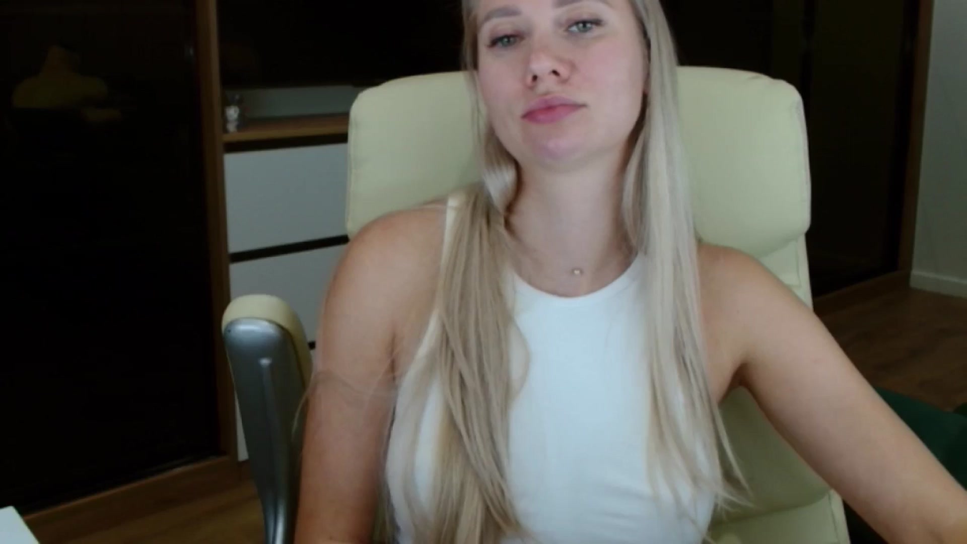 Gallery image thumbnail from Miss_Sylvia's myfreecams stream on, 09/02/2025, 18:38 image 15 of 20