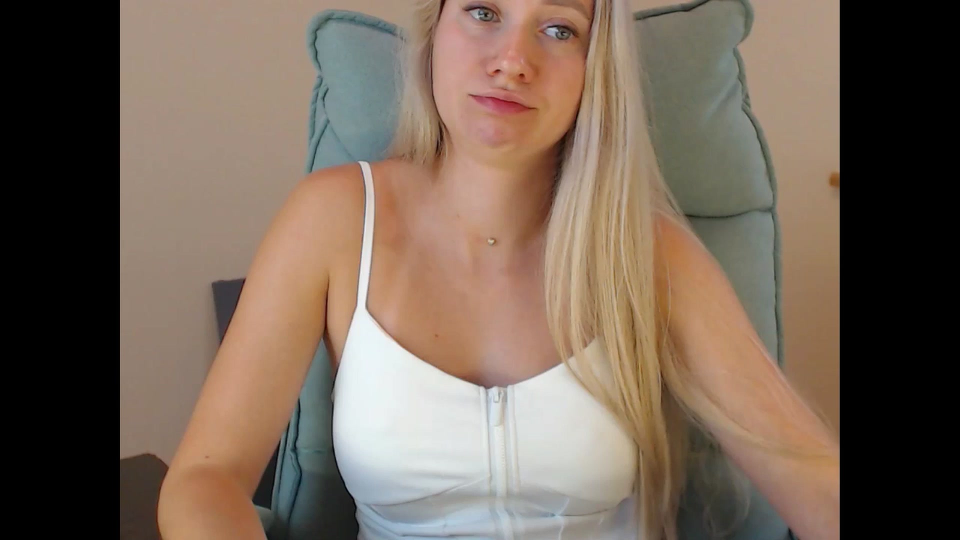 Gallery image thumbnail from Miss_Sylvia's myfreecams stream on, 09/03/2025, 19:16 image 11 of 20
