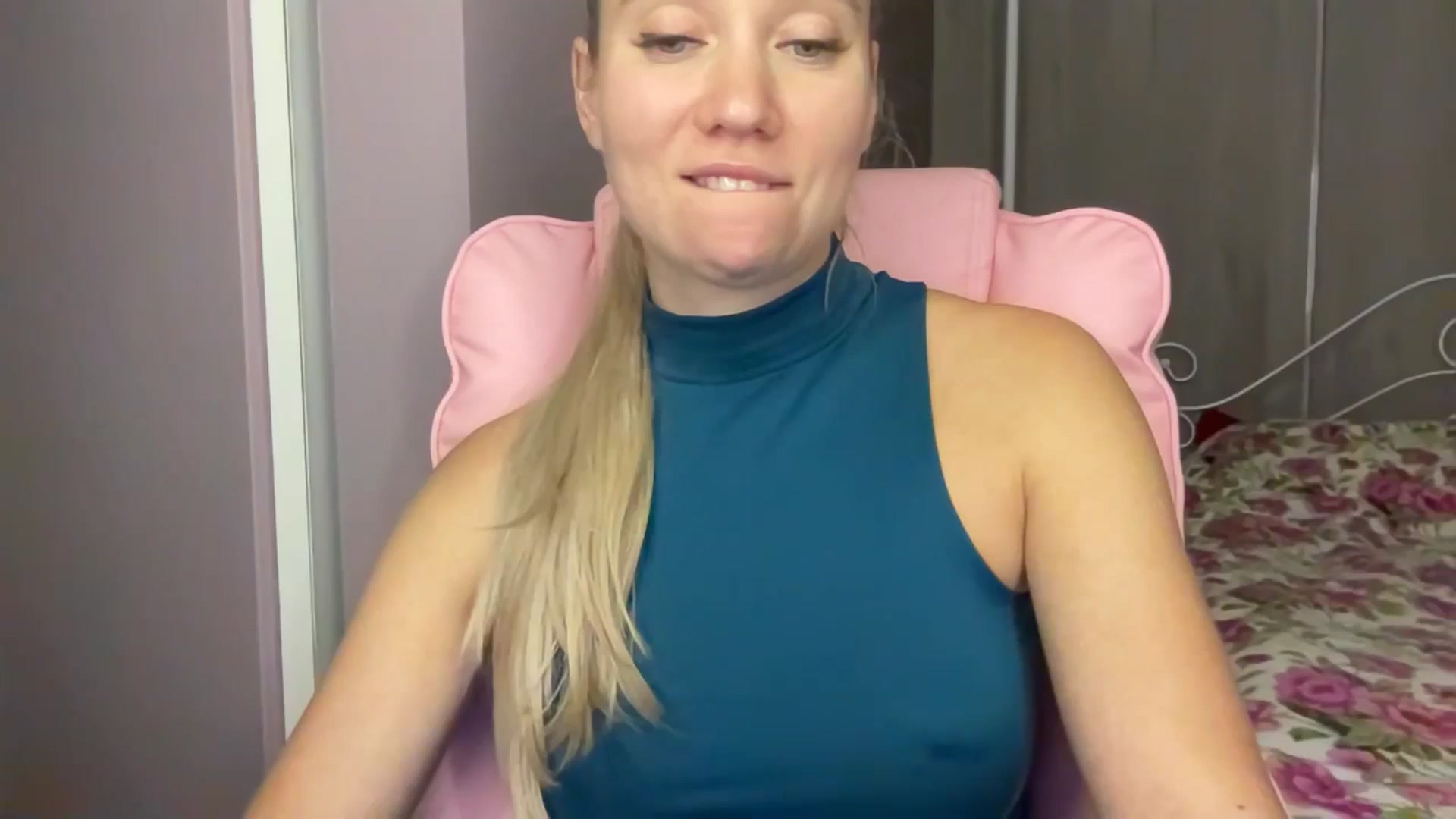 Gallery image thumbnail from Miss_Sylvia's myfreecams stream on, 09/07/2025, 18:18 image 17 of 20