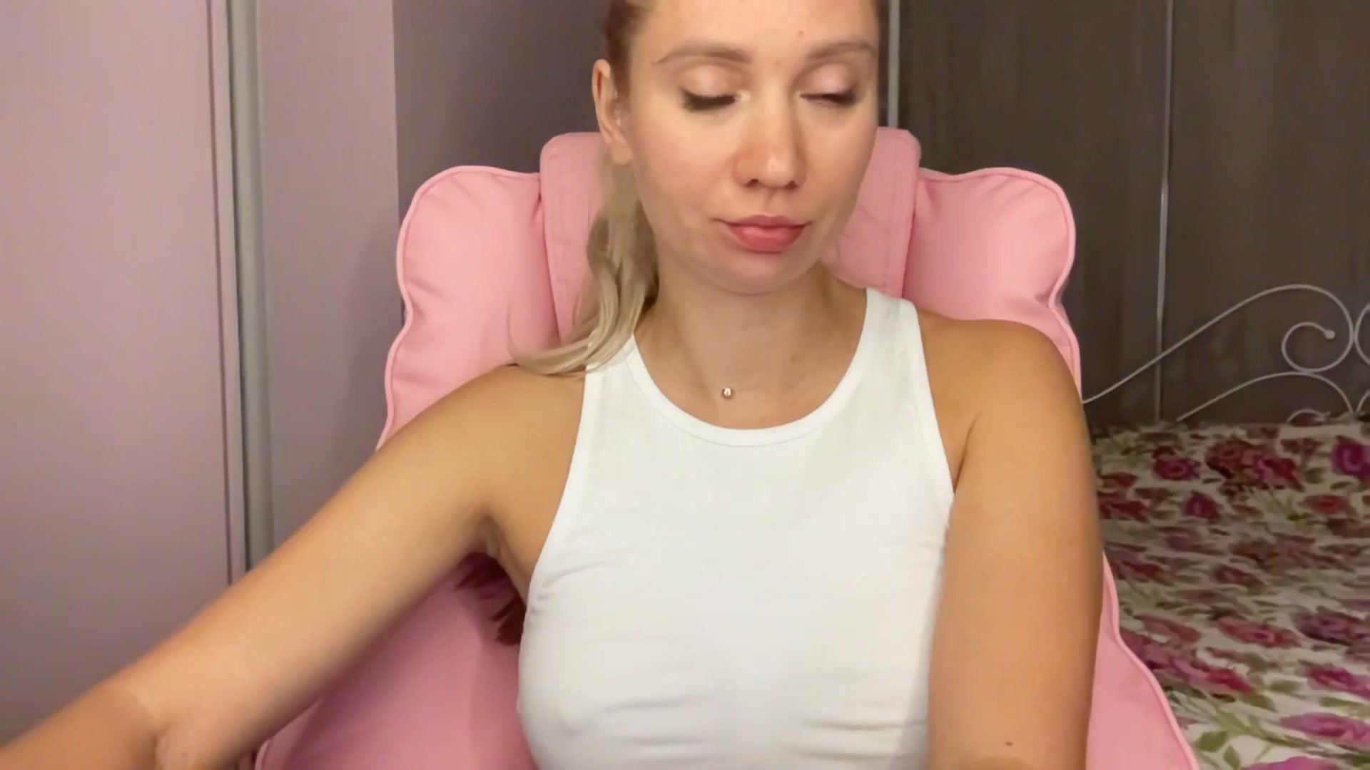 Gallery image thumbnail from Miss_Sylvia's myfreecams stream on, 09/08/2025, 17:10 image 4 of 20