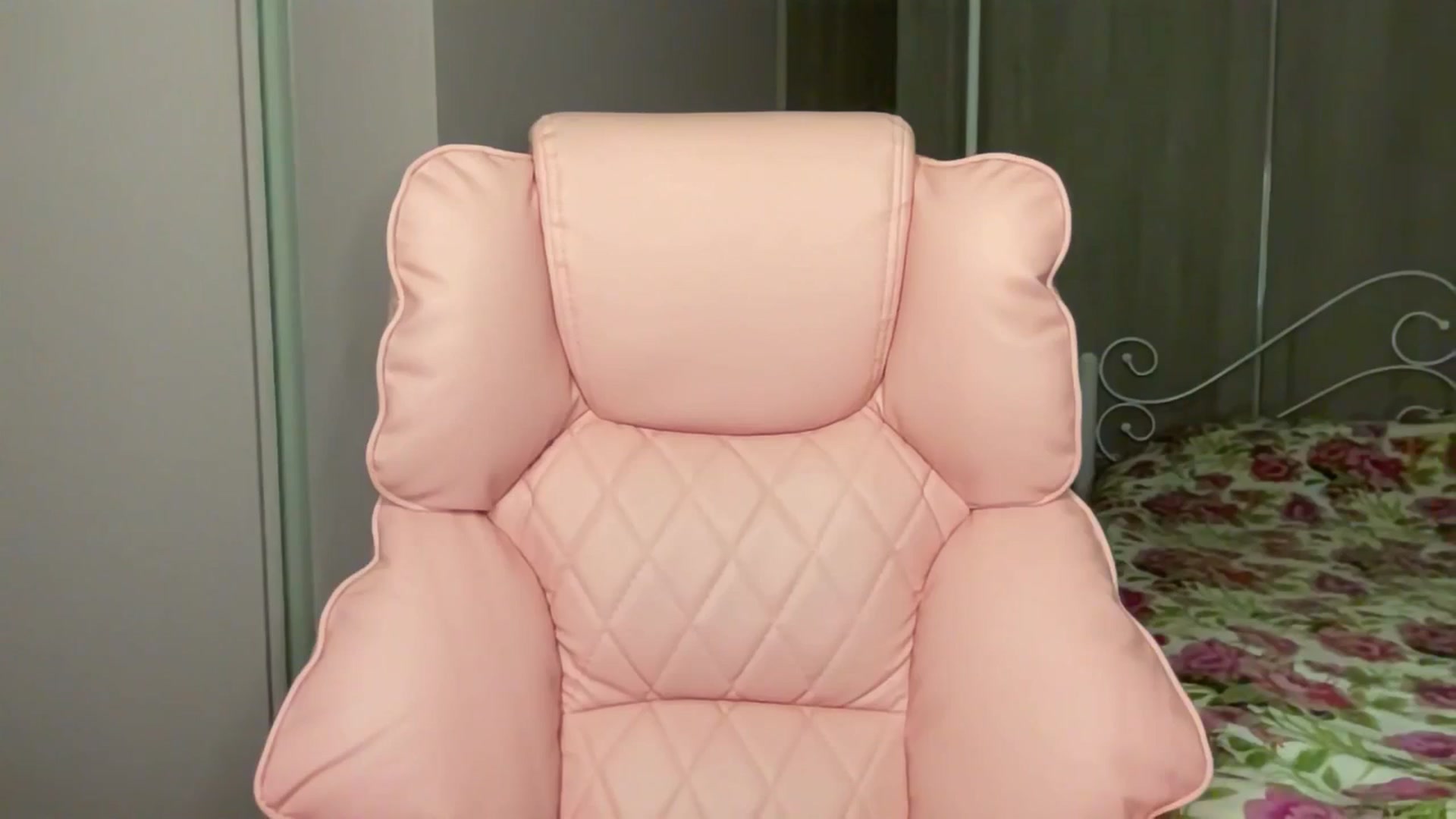 Gallery image thumbnail from Miss_Sylvia's myfreecams stream on, 09/08/2025, 17:10 image 20 of 20