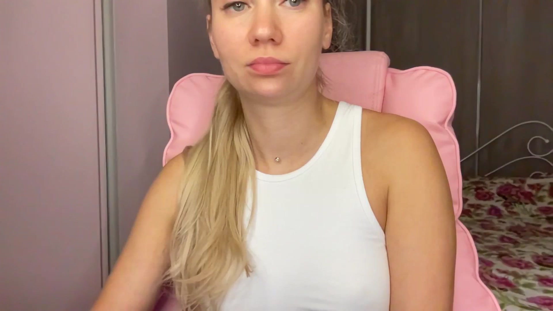 Gallery image thumbnail from Miss_Sylvia's myfreecams stream on, 09/08/2025, 18:09 image 4 of 20