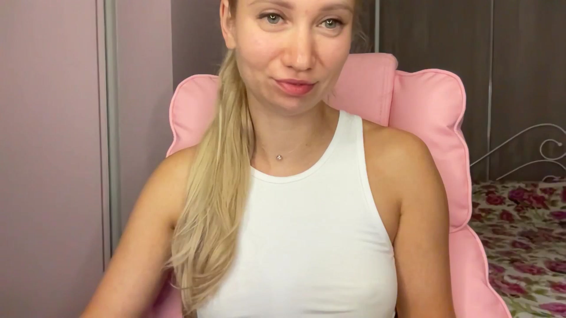 Gallery image thumbnail from Miss_Sylvia's myfreecams stream on, 09/08/2025, 18:09 image 6 of 20