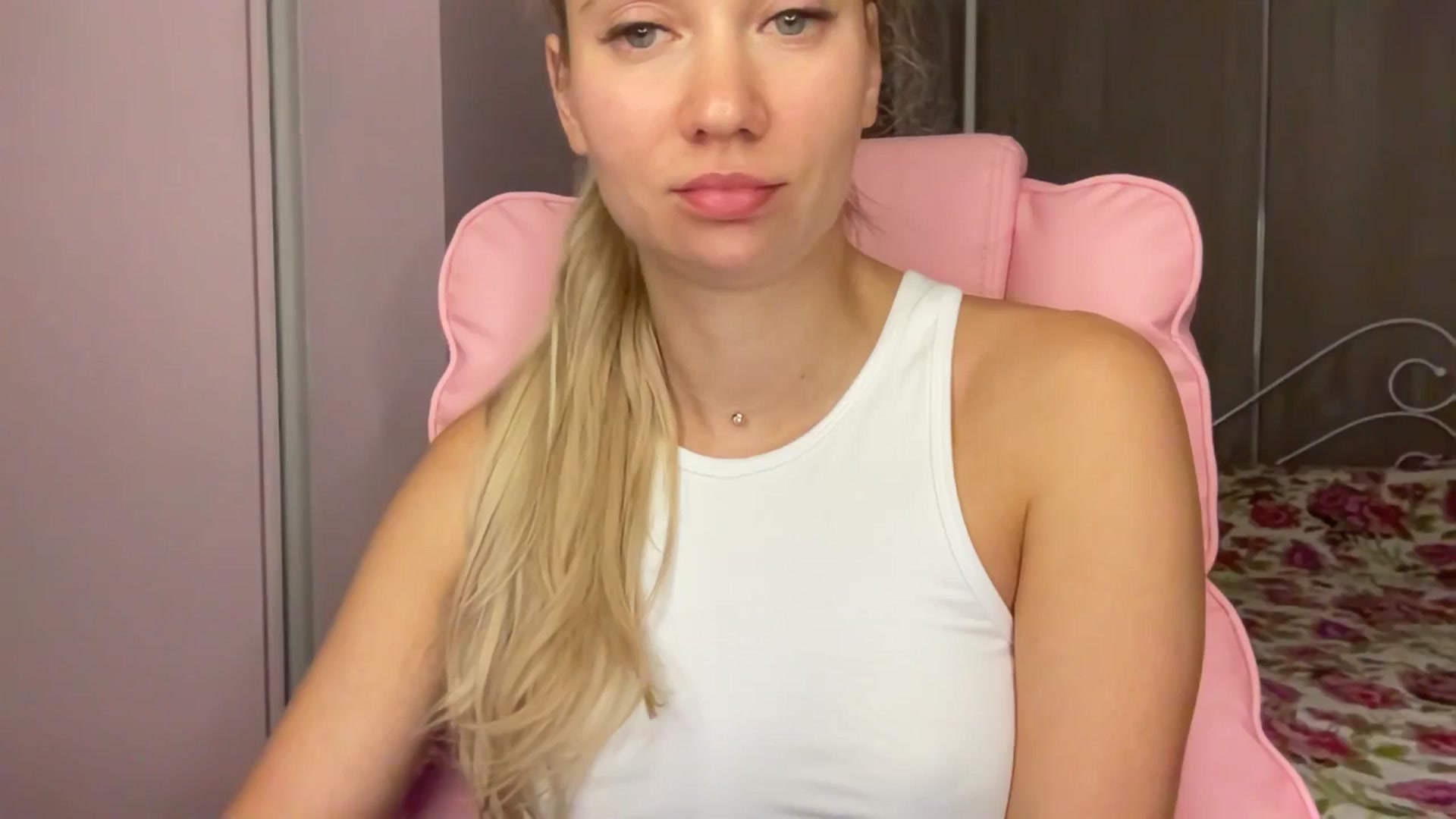 Gallery image thumbnail from Miss_Sylvia's myfreecams stream on, 09/08/2025, 18:09 image 3 of 20
