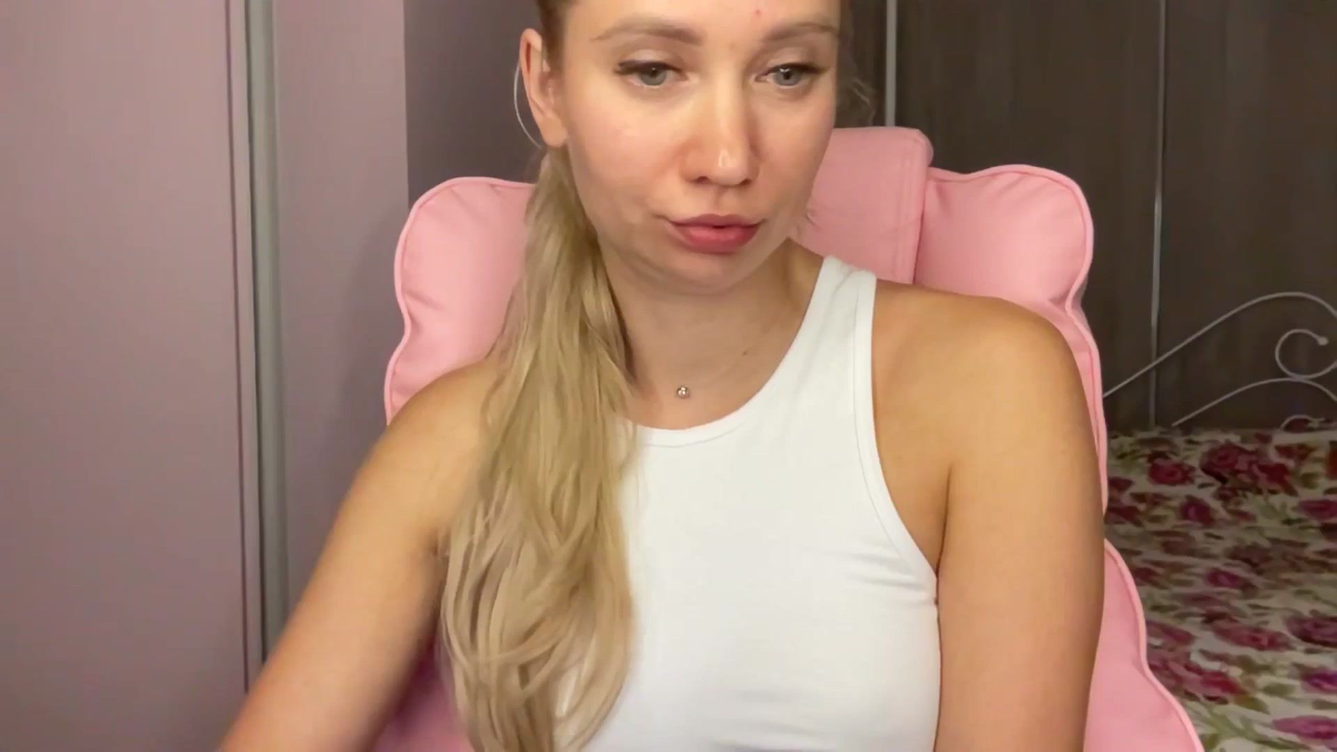 Gallery image thumbnail from Miss_Sylvia's myfreecams stream on, 09/08/2025, 18:09 image 12 of 20