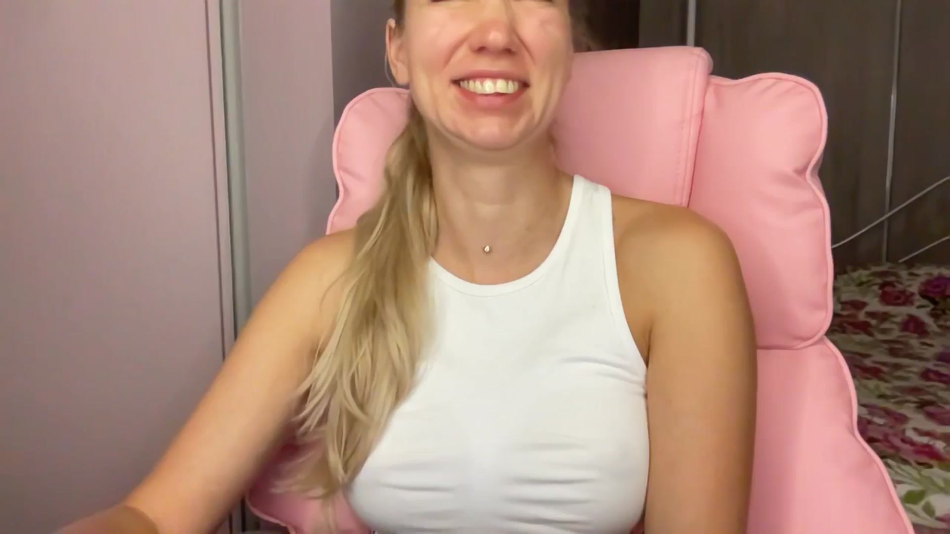Gallery image thumbnail from Miss_Sylvia's myfreecams stream on, 09/08/2025, 18:09 image 20 of 20