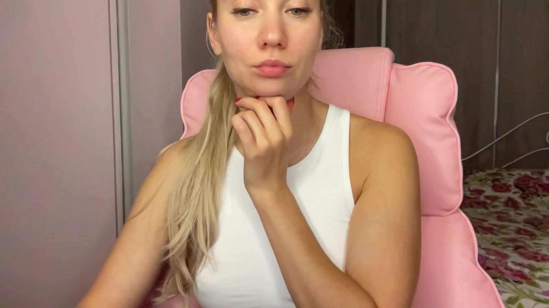Gallery image thumbnail from Miss_Sylvia's myfreecams stream on, 09/08/2025, 18:09 image 15 of 20