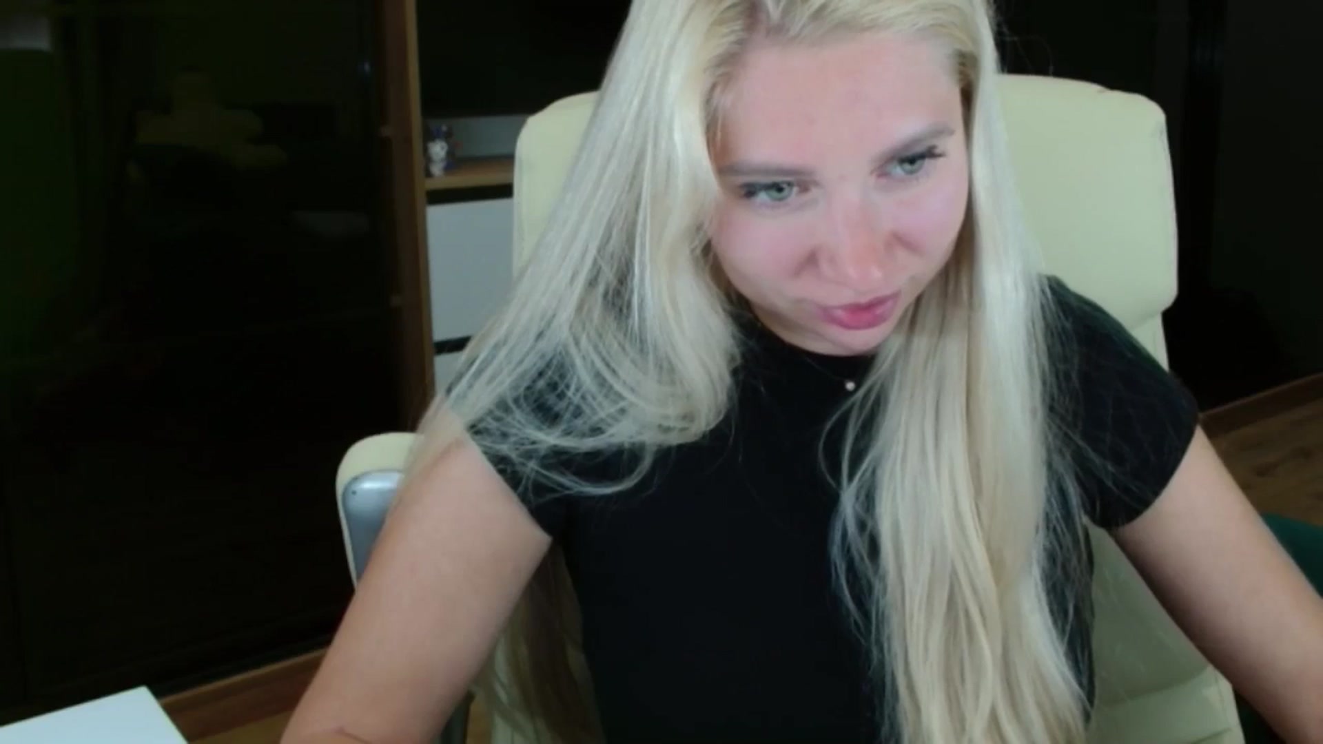 Gallery image thumbnail from Miss_Sylvia's myfreecams stream on, 10/02/2025, 20:13 image 5 of 20
