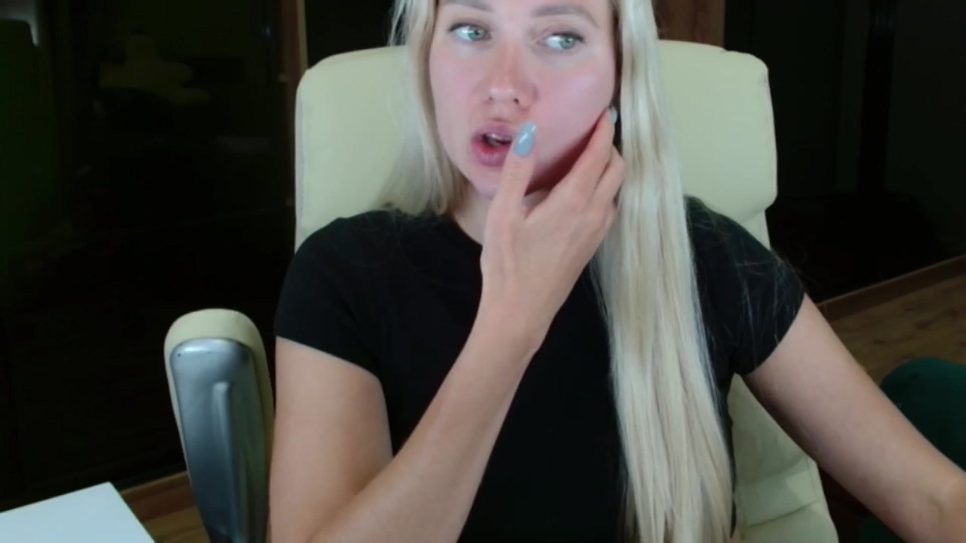 Gallery image thumbnail from Miss_Sylvia's myfreecams stream on, 10/02/2025, 20:13 image 10 of 20